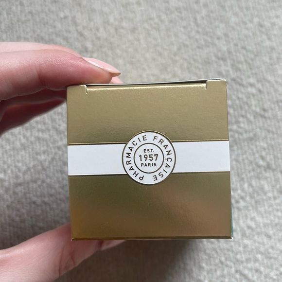 RoC Skincare Hydrate + Plump Serum Capsules 30 Count - Picture 14 of 15